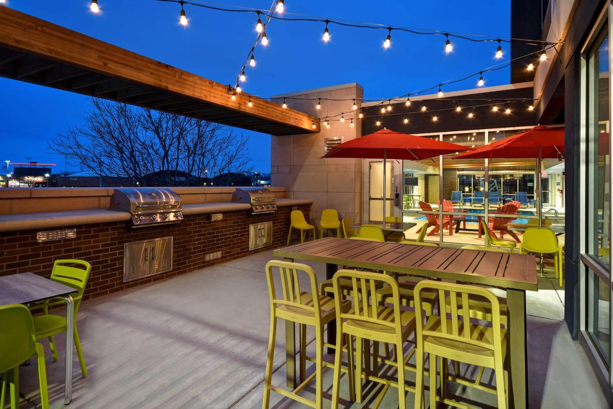 Home2 Suites Wichita Downtown Delano, Ks エクステリア 写真