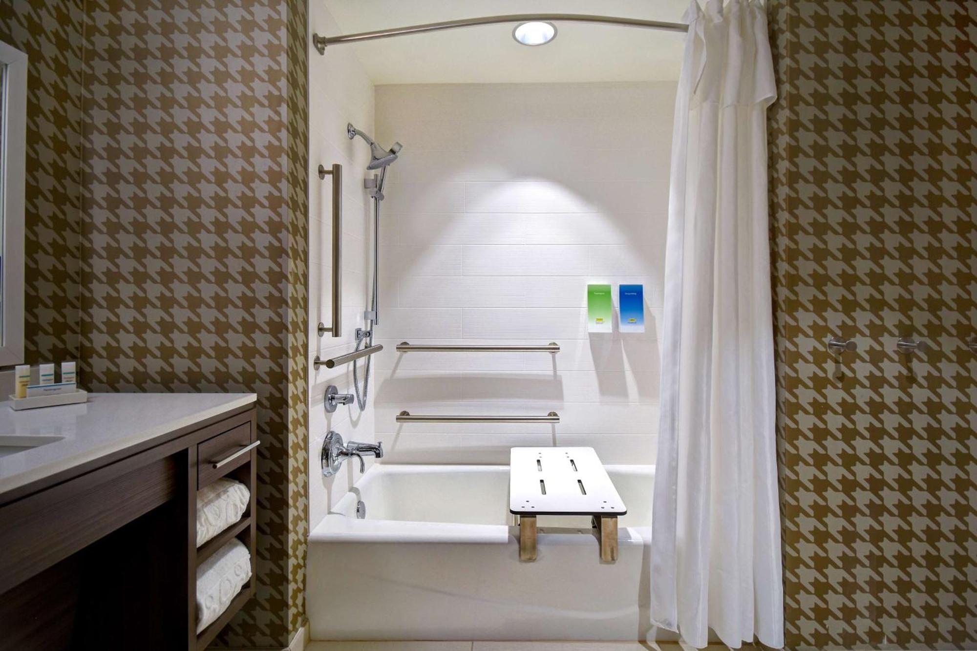 Home2 Suites Wichita Downtown Delano, Ks エクステリア 写真