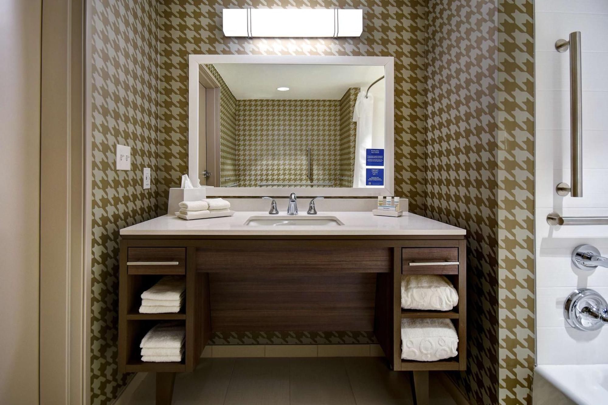 Home2 Suites Wichita Downtown Delano, Ks エクステリア 写真